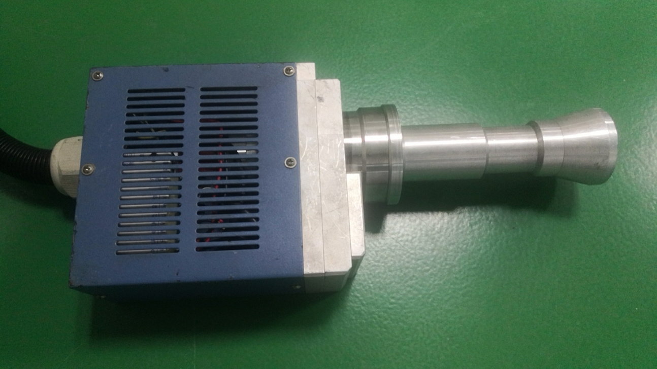 【普樂斯】等離子清洗點膠機所用的旋噴等離子清洗機部分